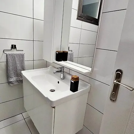 Starlight - Kaymakli Apartament *